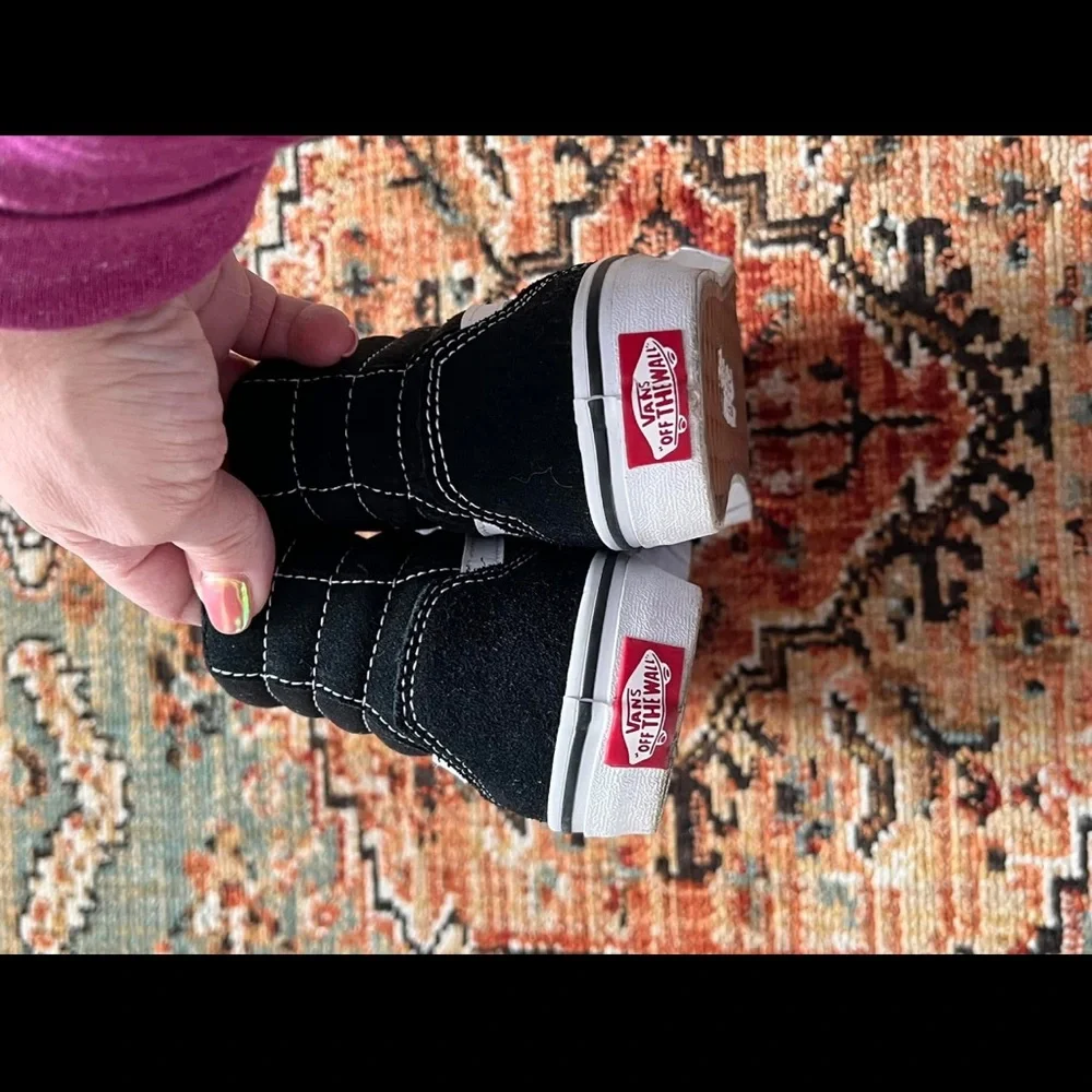 Vans - Picture 4 of 5